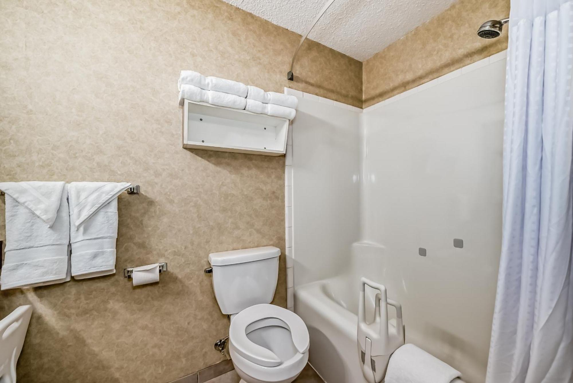 & 3* Stony Plain
