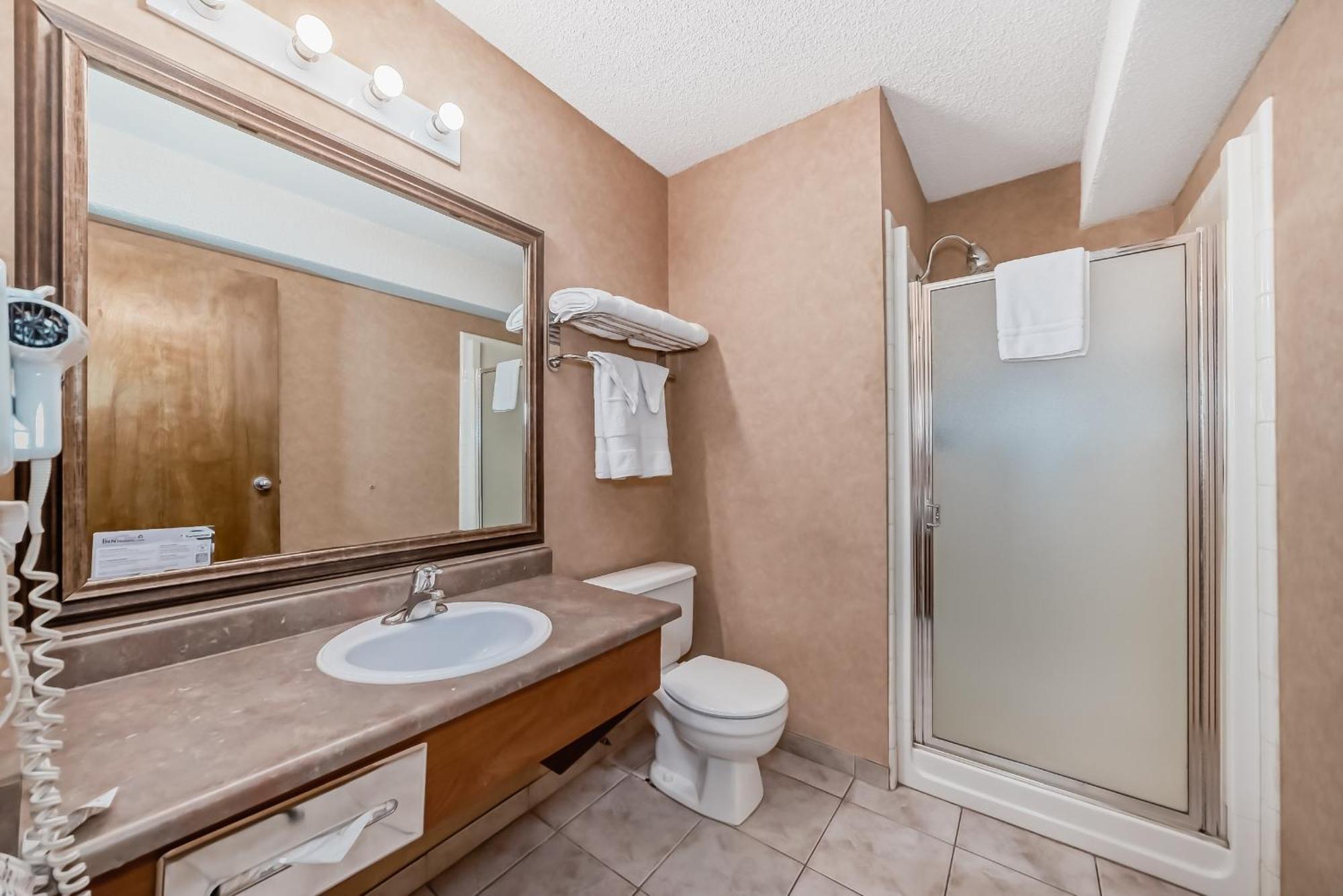 & Hotel Stony Plain