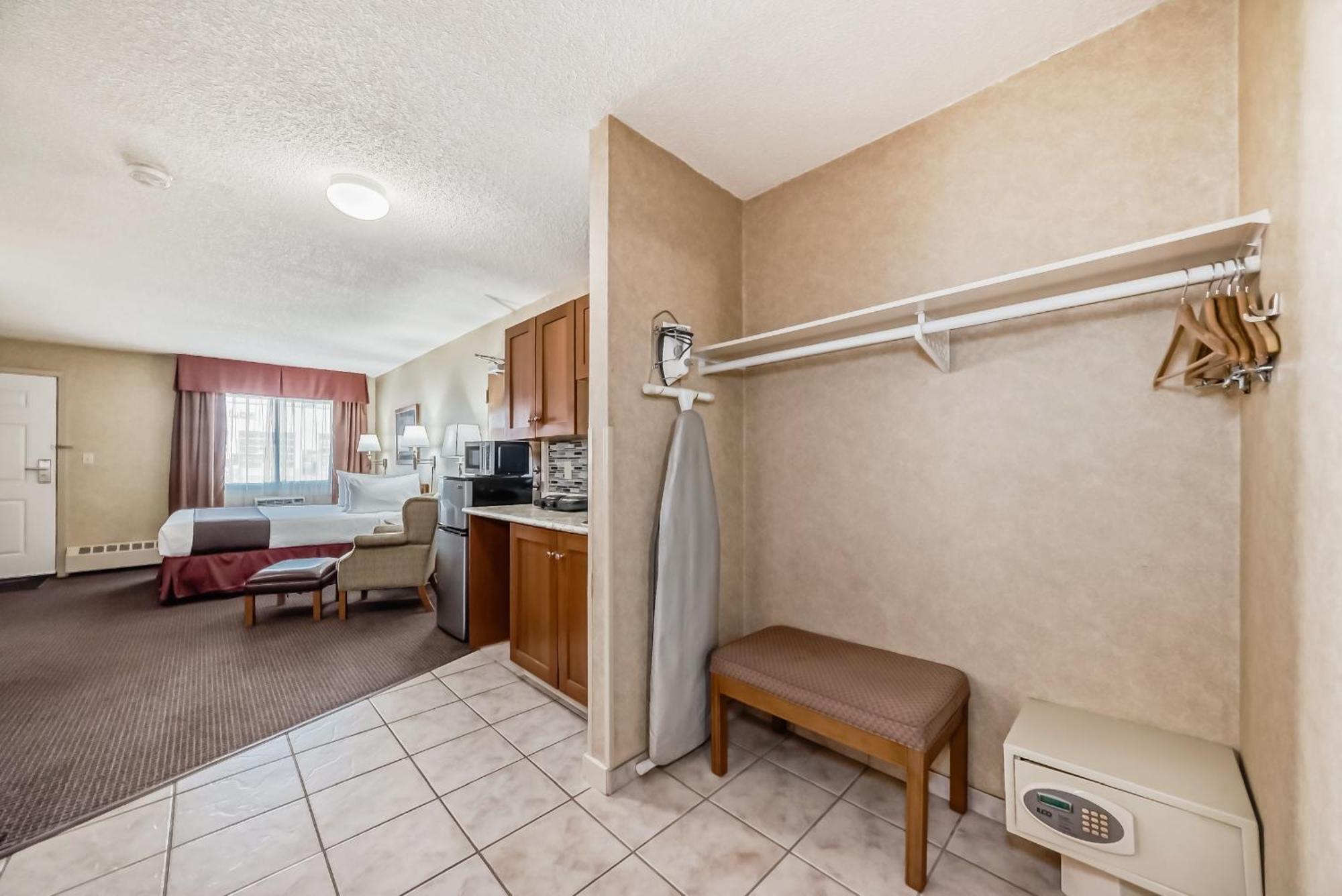 Hotel & 3*